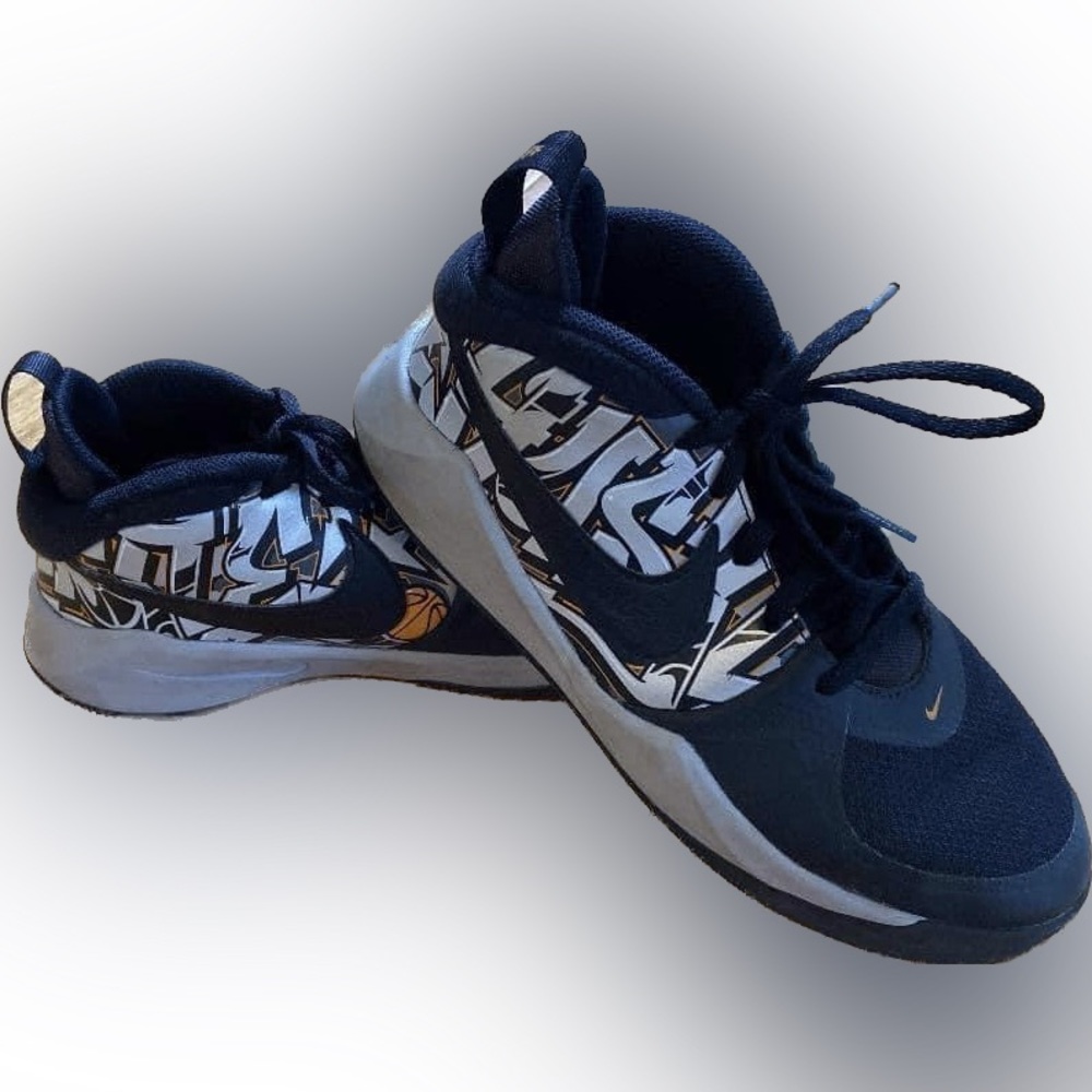 Youth Nike Hustle Shoes Y4